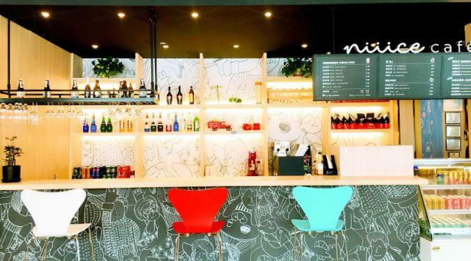 宜必思乌鲁木齐卫星广场酒店 外观 照片